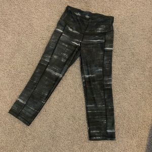 Old Navy Capri Workout Pants